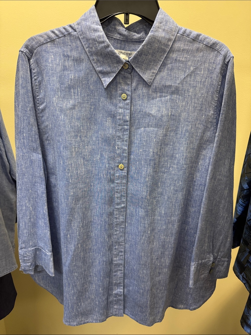 Chico's Heathered Light Blue Button-Up Shirt